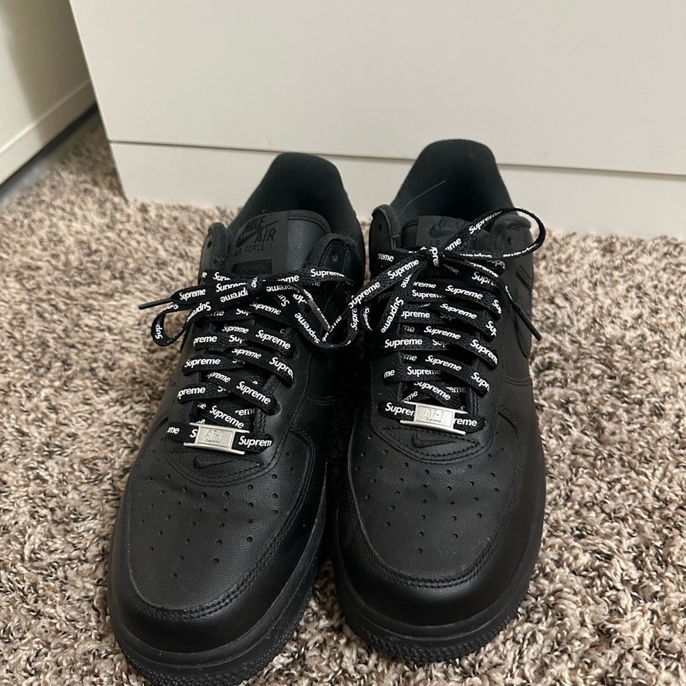 Nike Black and White Sneakers